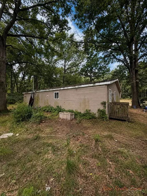 Exterior - 1021 52nd, Pullman, MI 49450 photo 5 of 9