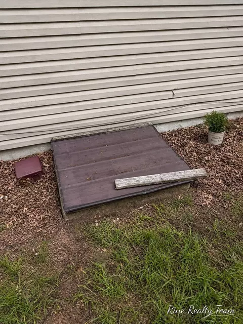 Exterior - 1021 52nd, Pullman, MI 49450 photo 7 of 9