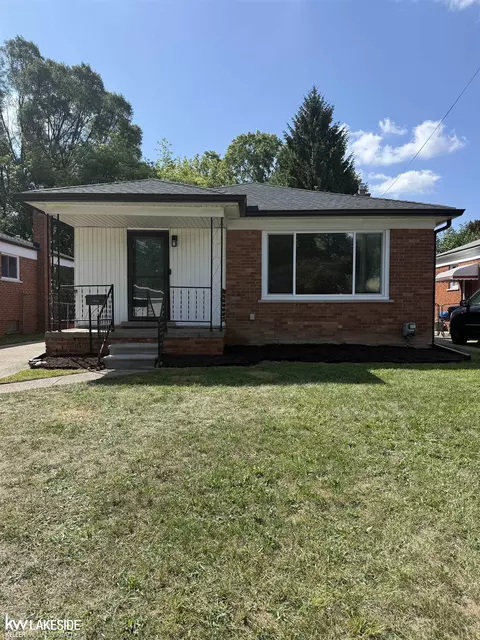17950 Elizabeth, Roseville, MI 48066