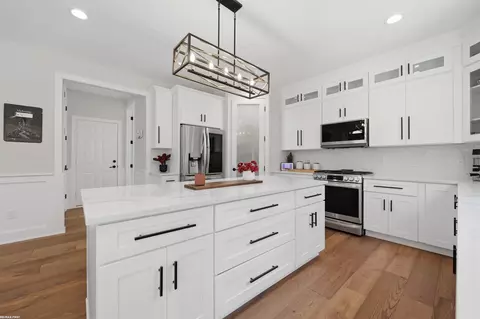 Kitchen - 19090 Brighton, Macomb, MI 48042 photo 6 of 8