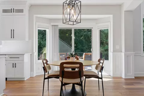 Dining - 19090 Brighton, Macomb, MI 48042 photo 3 of 7