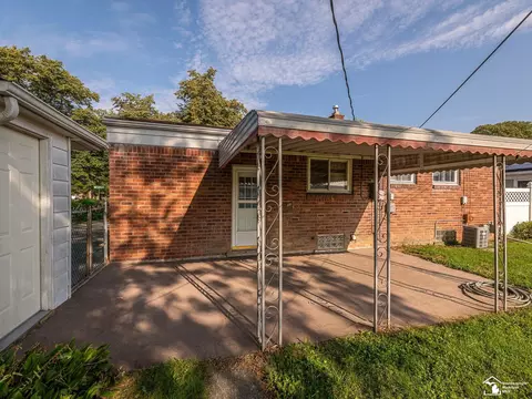 Exterior - 146 Theodore, Monroe, MI 48162 photo 4 of 10