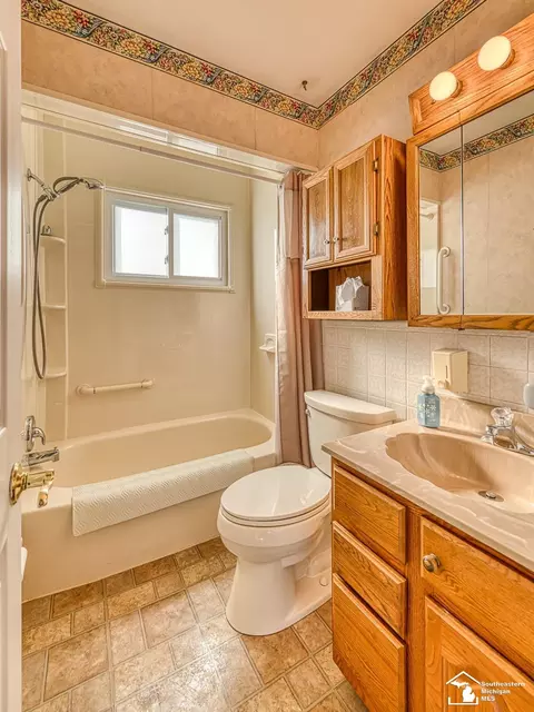 Bath - 146 Theodore, Monroe, MI 48162 photo 2 of 2