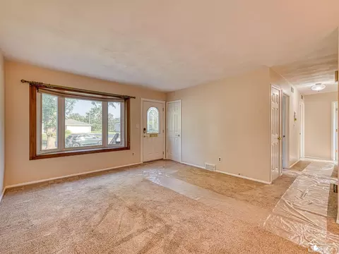 Living - 146 Theodore, Monroe, MI 48162 photo 4 of 6