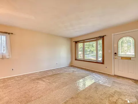 Living - 146 Theodore, Monroe, MI 48162 photo 6 of 6