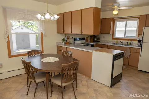 Dining - 1765 Ellsworth, Ishpeming, MI 49849 photo 1 of 2