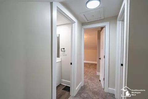 Entry Way - 43 E Willow, Monroe, MI 48162 photo 4 of 4