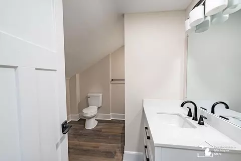 Bath - 43 E Willow, Monroe, MI 48162 photo 4 of 5