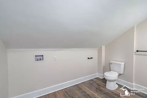 Bath - 43 E Willow, Monroe, MI 48162 photo 3 of 5