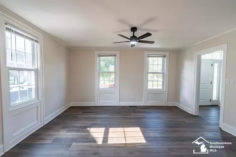 Living - 43 E Willow, Monroe, MI 48162 photo 1 of 5
