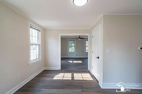 Entry Way - 43 E Willow, Monroe, MI 48162 photo 2 of 4