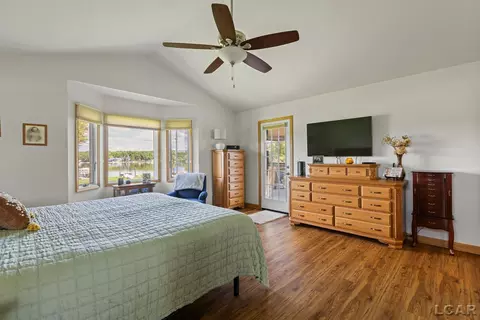 Bedroom - 7686 Wadding, Onsted, MI 49265 photo 2 of 9