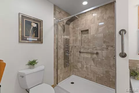 Bath - 7686 Wadding, Onsted, MI 49265 photo 2 of 6