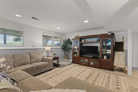 Living - 7686 Wadding, Onsted, MI 49265 photo 5 of 5