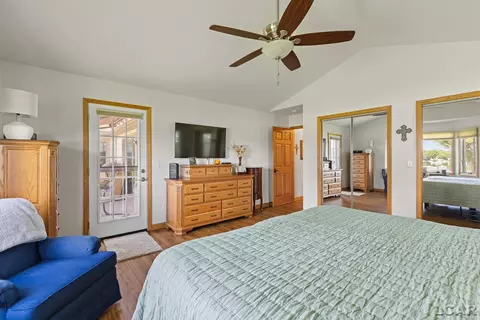 Bedroom - 7686 Wadding, Onsted, MI 49265 photo 3 of 9