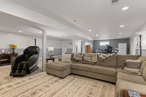 Living - 7686 Wadding, Onsted, MI 49265 photo 4 of 5