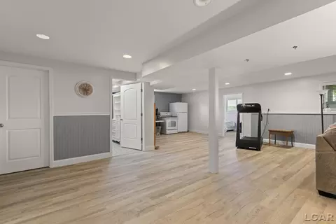 Entry Way - 7686 Wadding, Onsted, MI 49265 photo 3 of 3