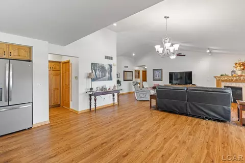 Entry Way - 7686 Wadding, Onsted, MI 49265 photo 2 of 3