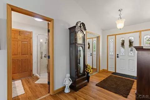 Entry Way - 7686 Wadding, Onsted, MI 49265 photo 1 of 3