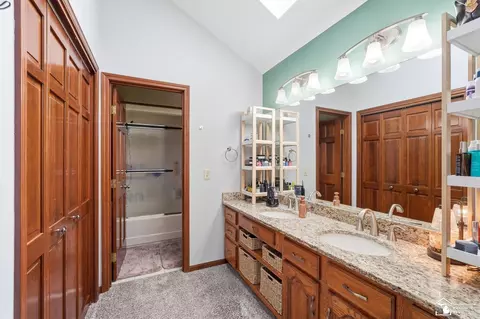 Bath - 10766 Douglas, Temperance, MI 48182 photo 4 of 10
