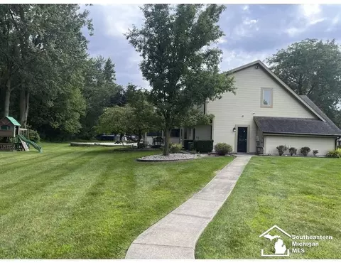 10766 Douglas, Temperance, MI 48182 photo 2