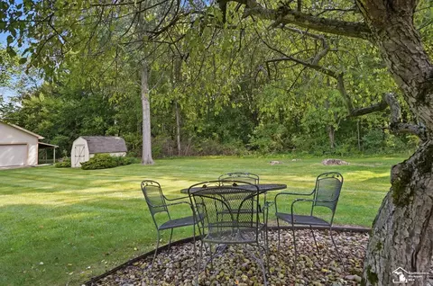 Exterior - 10766 Douglas, Temperance, MI 48182 photo 16 of 24