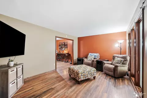 Living - 10766 Douglas, Temperance, MI 48182 photo 4 of 5