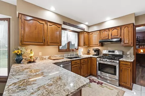 Kitchen - 10766 Douglas, Temperance, MI 48182 photo 3 of 7