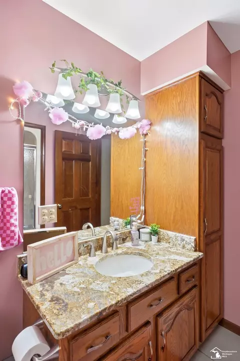 Bath - 10766 Douglas, Temperance, MI 48182 photo 10 of 10
