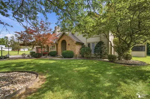 Exterior - 10766 Douglas, Temperance, MI 48182 photo 4 of 24