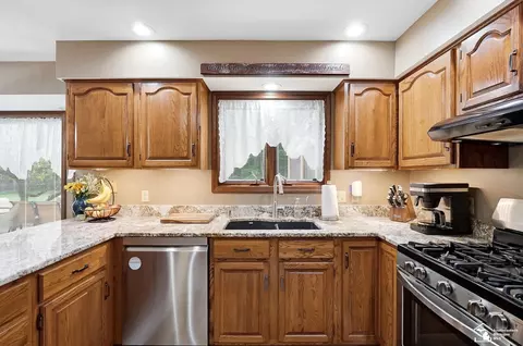 Kitchen - 10766 Douglas, Temperance, MI 48182 photo 5 of 7