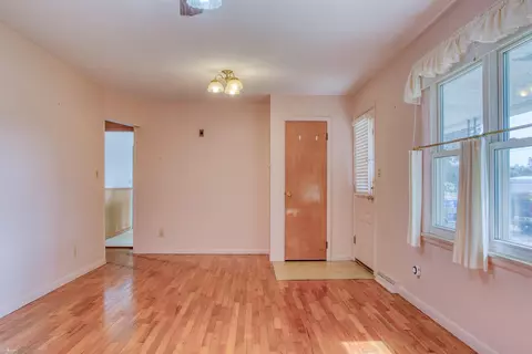 Living - 2470 Lyons, Owosso, MI 48867 photo 2 of 2