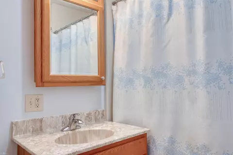 Bath - 2470 Lyons, Owosso, MI 48867 photo 1 of 2