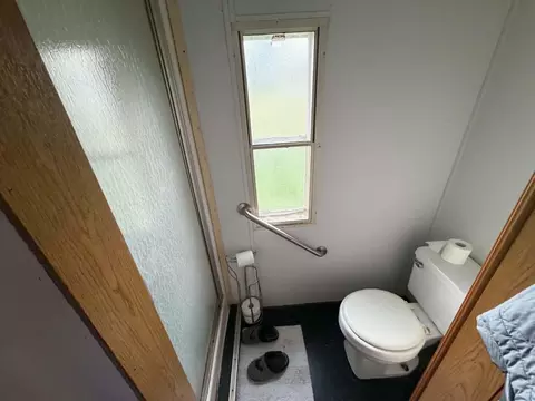 Bath - 4001 E Long Lk, Harrison, MI 48625 photo 3 of 4
