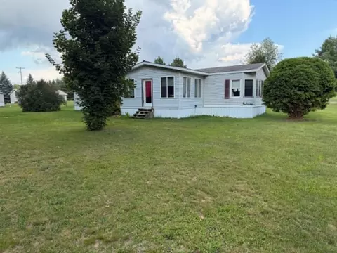 Exterior - 4001 E Long Lk, Harrison, MI 48625 photo 2 of 14