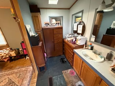 Bath - 4001 E Long Lk, Harrison, MI 48625 photo 2 of 4