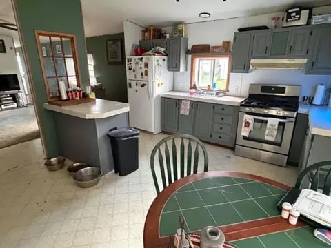 Kitchen - 4001 E Long Lk, Harrison, MI 48625 photo 1 of 2