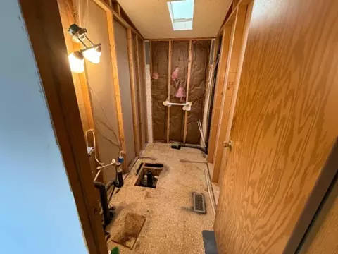 Bath - 4001 E Long Lk, Harrison, MI 48625 photo 1 of 4