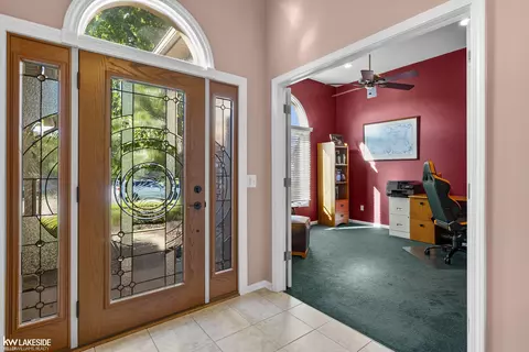 Entry Way - 21225 Parkstone, Macomb, MI 48044 photo 2 of 2