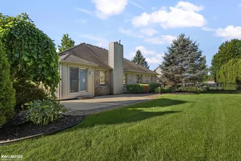 Exterior - 21225 Parkstone, Macomb, MI 48044 photo 2 of 3
