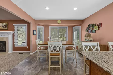 Dining - 21225 Parkstone, Macomb, MI 48044 photo 3 of 4