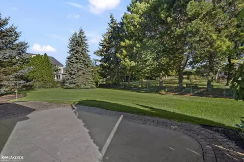 Exterior - 21225 Parkstone, Macomb, MI 48044 photo 3 of 3