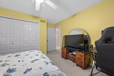 Bedroom - 21225 Parkstone, Macomb, MI 48044 photo 7 of 7
