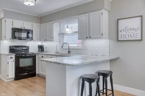 Kitchen - 1210 Krust, Owosso, MI 48867 photo 2 of 8