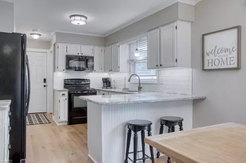 Kitchen - 1210 Krust, Owosso, MI 48867 photo 1 of 8