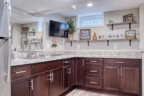 Kitchen - 1210 Krust, Owosso, MI 48867 photo 7 of 8