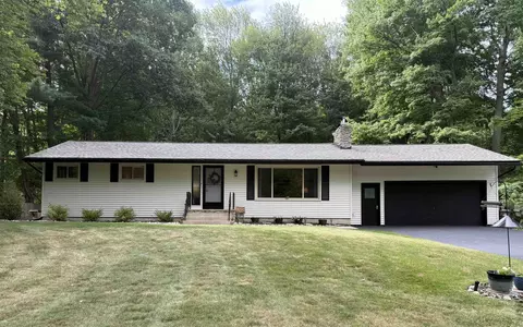 3952 E Kens, Midland, MI 48642