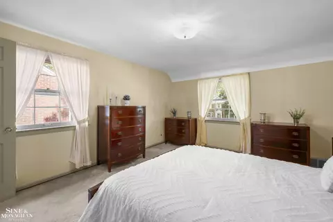 Bedroom - 470 Allard, Grosse Pointe Farms, MI 48236 photo 2 of 6