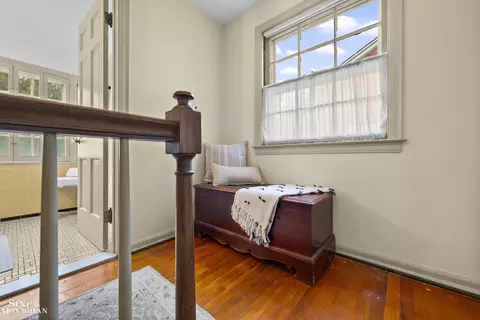 Entry Way - 470 Allard, Grosse Pointe Farms, MI 48236 photo 2 of 3