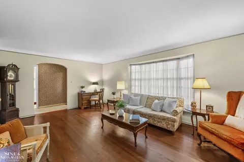 Living - 470 Allard, Grosse Pointe Farms, MI 48236 photo 2 of 2